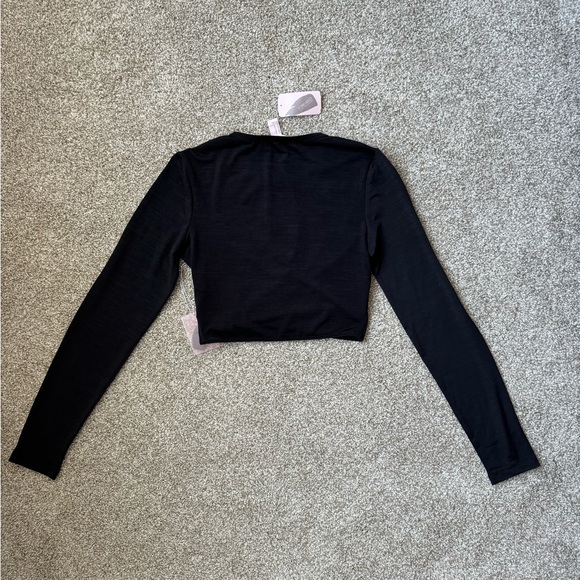 Forever 21 NWT Long Sleeve Crop Top, Black, Size M - Picture 3 of 6